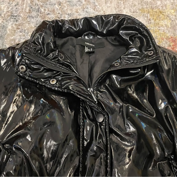 Forever 21 Cropped Puffer Jacket - Picture 2 of 3